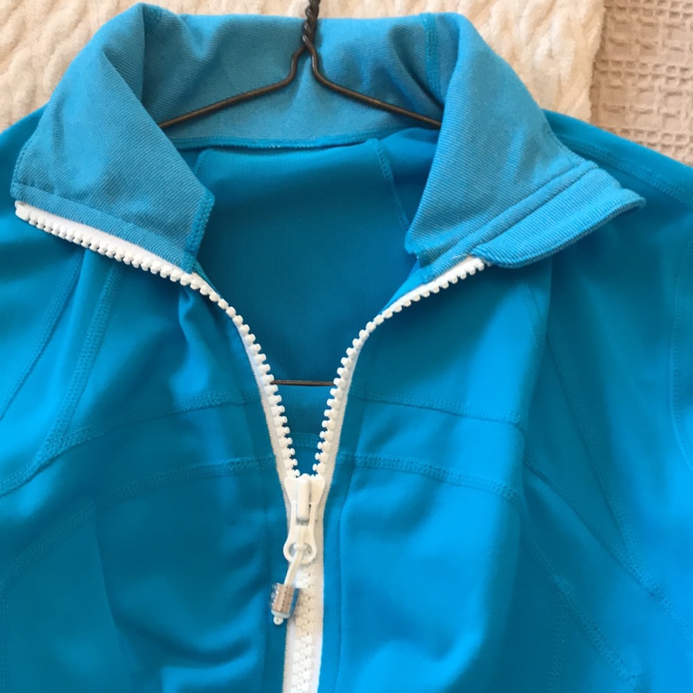 Lululemon Jacket - Picture 6 of 8